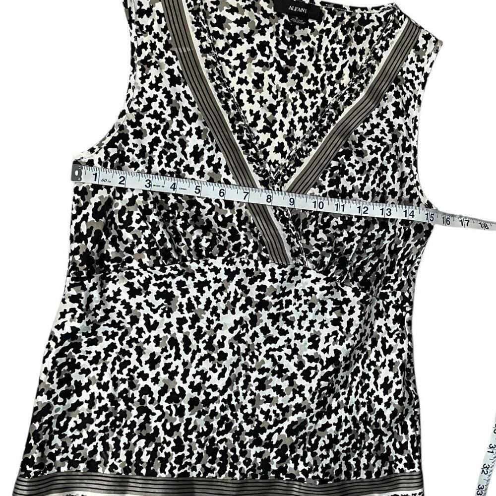 ALFANI Y2K Vintage Animal Print 100% Silk Blouse V-Neck Size 2 Tan/Back Retro - Picture 6 of 7